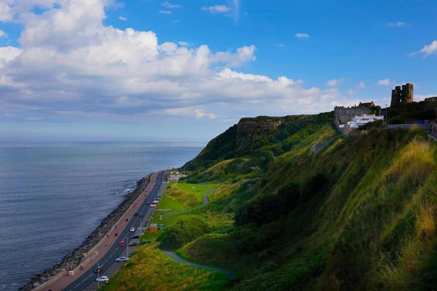 Bay View - Amazing Location With Sea Views! Aparthotel Scarborough Exterior foto
