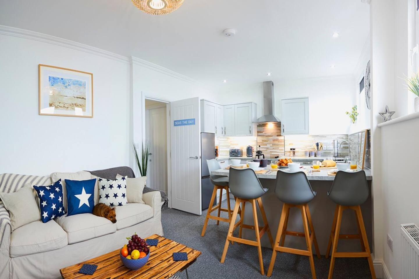 Bay View - Amazing Location With Sea Views! Aparthotel Scarborough Exterior foto
