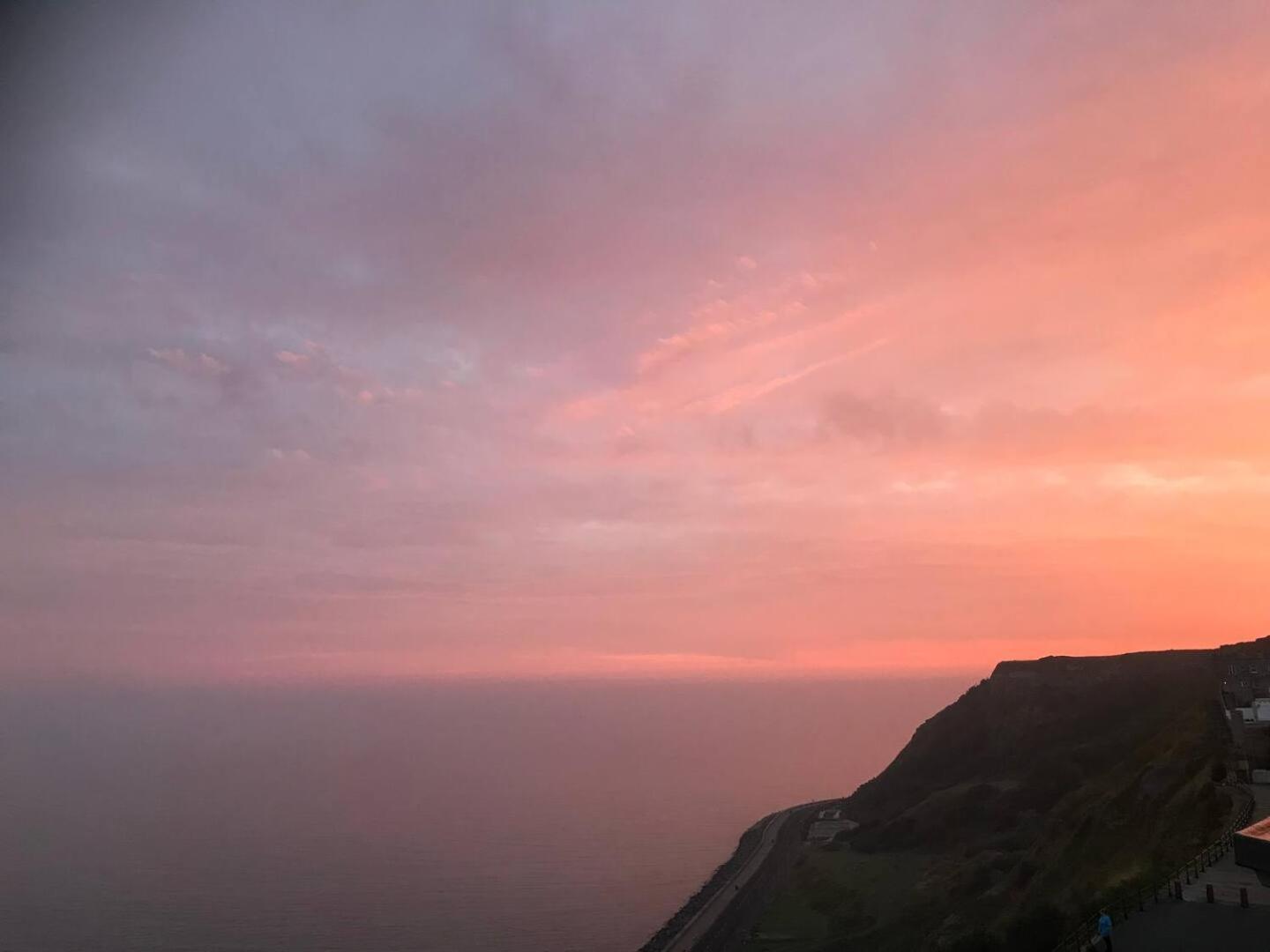 Bay View - Amazing Location With Sea Views! Aparthotel Scarborough Exterior foto